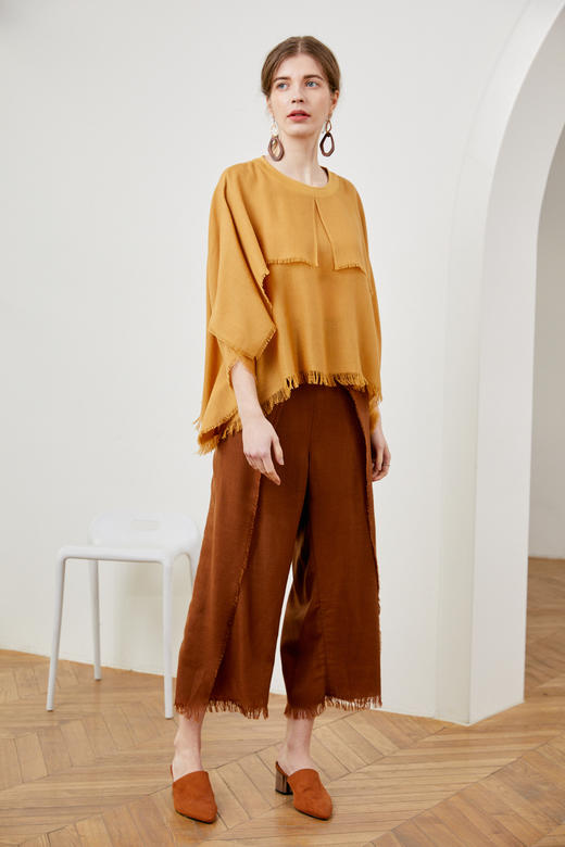 四季之衣 | 圆领斗篷式女上衣 SJF18W320B / SJF18K321A 商品图2