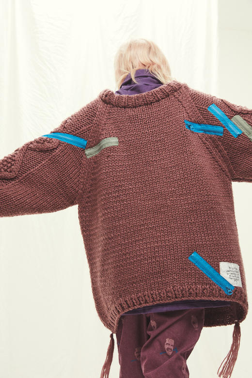 UMAMIISM UM19AW-M1971 棉服厚度复古粗纱线拉链装饰粗针麻花套头长袖手打毛衣 商品图0