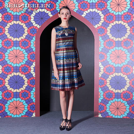 2S6865--蓝色连衣裙--高处的召唤--《智慧之光--波斯艺术》 商品图4