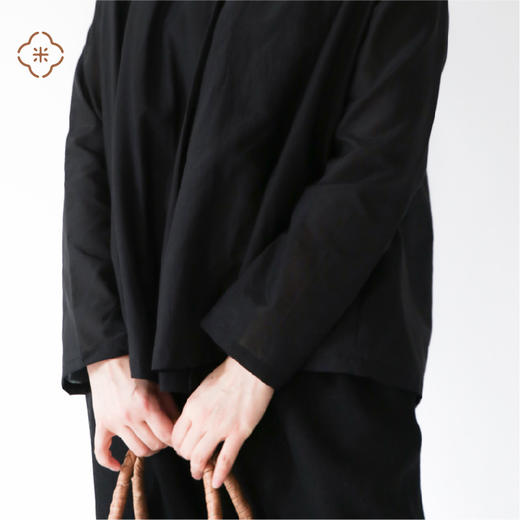 米马成衣 滋养肌肤的日式丝绵V领上衣 日本贵妇牌 商品图3