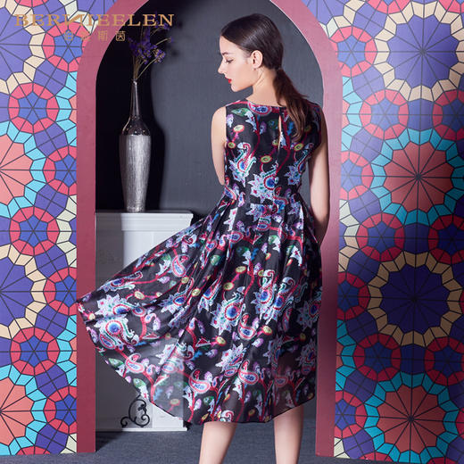 【伯妮斯茵】2S6851--黑色 连衣裙--吉祥的巴旦姆纹--《智慧之光--波斯艺术》 商品图4