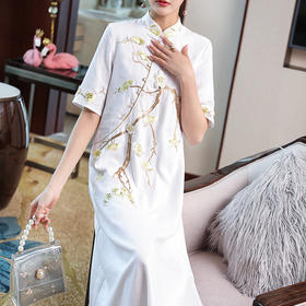 OG-52886名族复古立领盘扣重工梅花刺绣中长款袖连衣裙