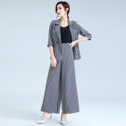 OY-20-026新款女装条纹五分袖小西装套装 商品图2