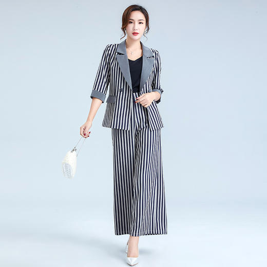 OY-20-026新款女装条纹五分袖小西装套装 商品图3