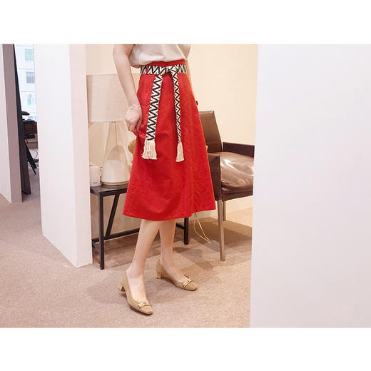 明艳风情橙红色A摆半身裙 配编织腰带 商品图3