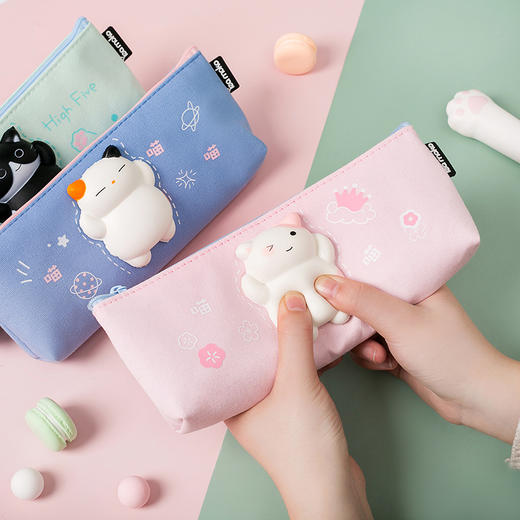 三年二班学生用大容量铅笔盒可爱卡通解压笔袋文具收纳盒创意笔袋