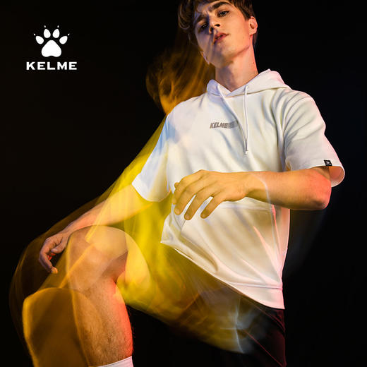 kelme卡尔美 运动休闲短袖新款春夏连帽T恤宽松男士综训上衣 商品图4