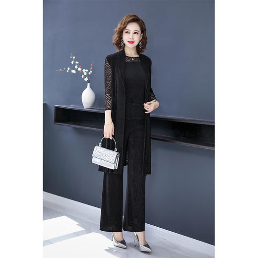 MGFR-1921新款女士优雅镂空透视蕾丝三件套 商品图0