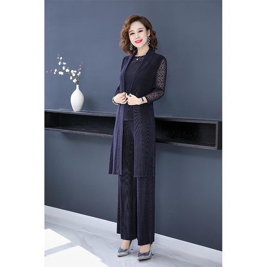 MGFR-1921新款女士优雅镂空透视蕾丝三件套 商品图2