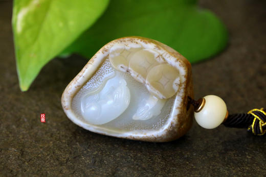 和田玉(白玉)石包玉籽料挂件--财粮满仓/代代数钱 70.856g