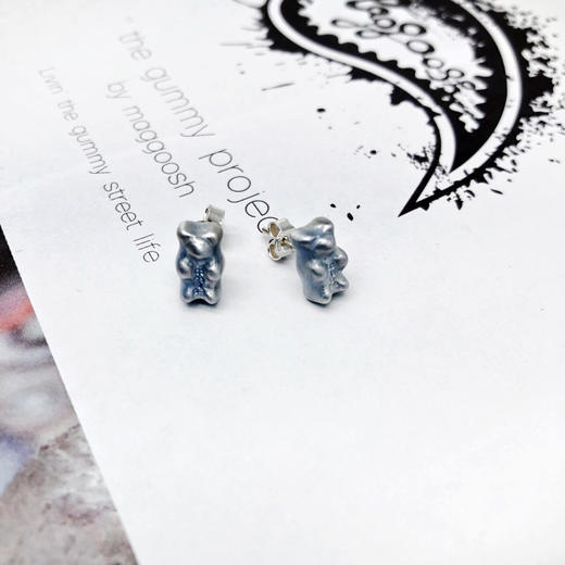 北京仓｜Maggoosh-Gummy-蓝色树莓小熊 耳钉［希腊设计师］ 商品图1