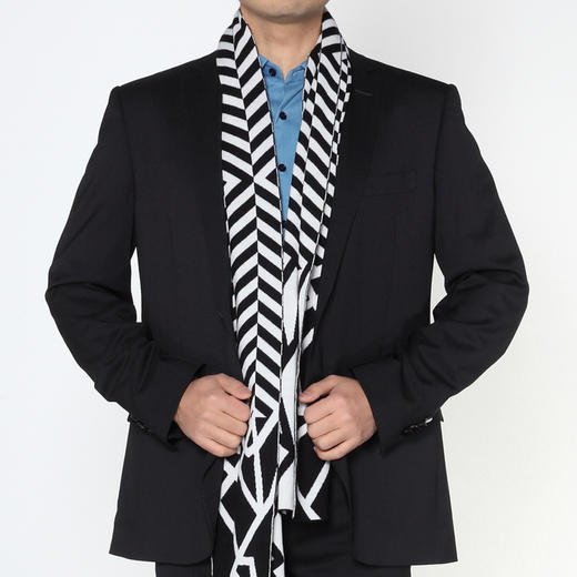 Marco Azzali 黑白菱形提花围巾 W3910200 商品图1