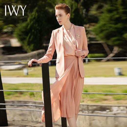 IWY/粉色西装百褶裙时尚套装201028C1+S4 商品图6