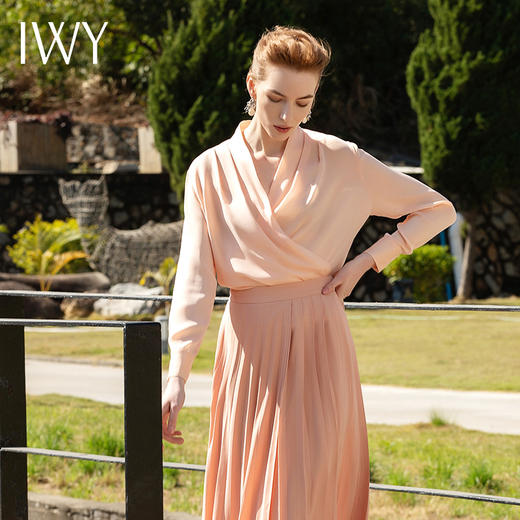 IWY/粉色西装百褶裙时尚套装201028C1+S4 商品图4