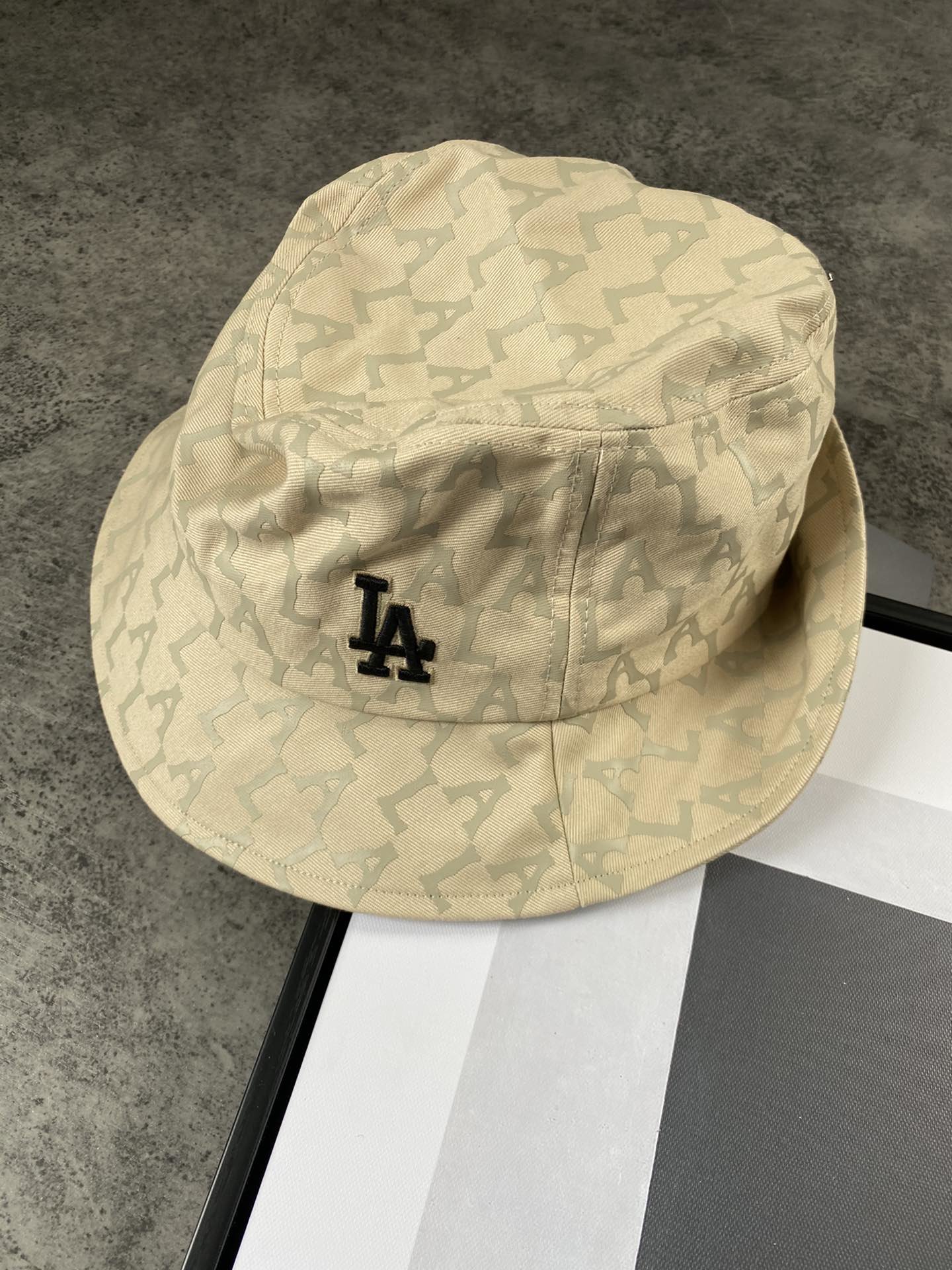 【漂亮的帽帽来了】mlb老花系列满印渔夫帽