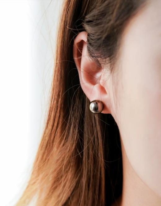 大溪地黑珍珠 绿紫伴彩光 18K金针耳钉 商品图4