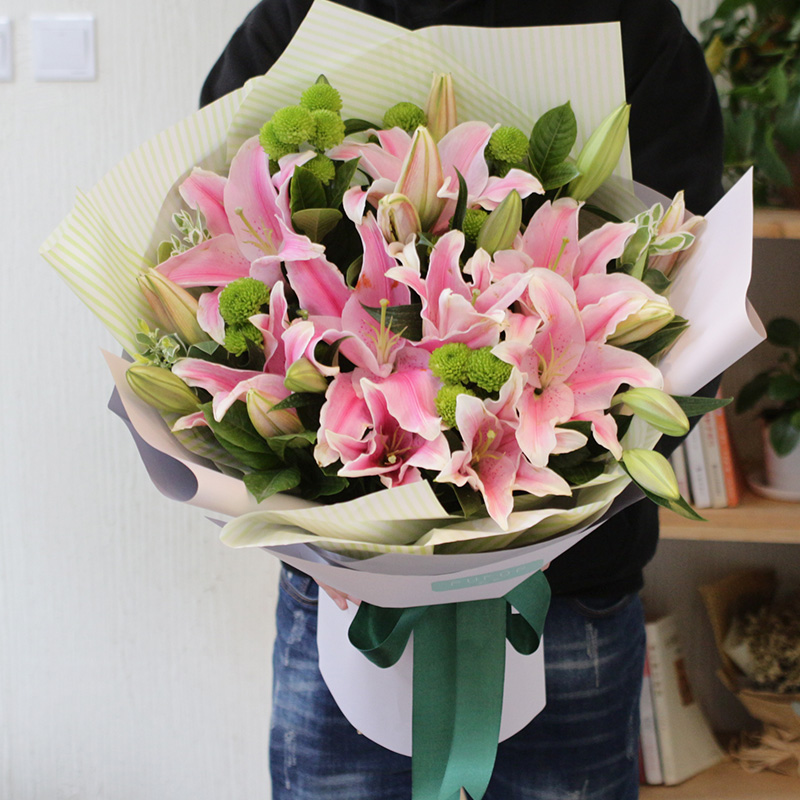 18朵粉色百合花束韩式 鲜花店送花上门
