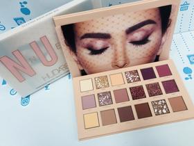 Huda beauty eyeshadow palette 沙漠玫瑰眼影盘（032895）