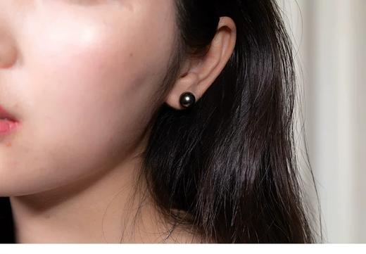 大溪地黑珍珠 绿紫伴彩光 18K金针耳钉 商品图8