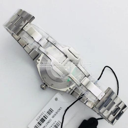 8F Factory强势推荐 市场最高版本Vacheron Constantin 江诗丹顿 Overseas 纵横四海腕表 ！江诗丹顿此款腕表多少人是“慕名而来”，源自尊达大师的设计，粗犷的表壳，尽显 商品图5