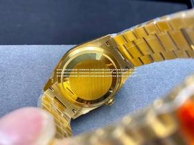 N Factory最新力作V2升级版 劳力士Rolex星期日志型36终极版 搭载原版3255自动机械机芯128238系列腕表，36毫米直径，研发耗时16个月！原版1比1开模。重点升级了以下几个要点：