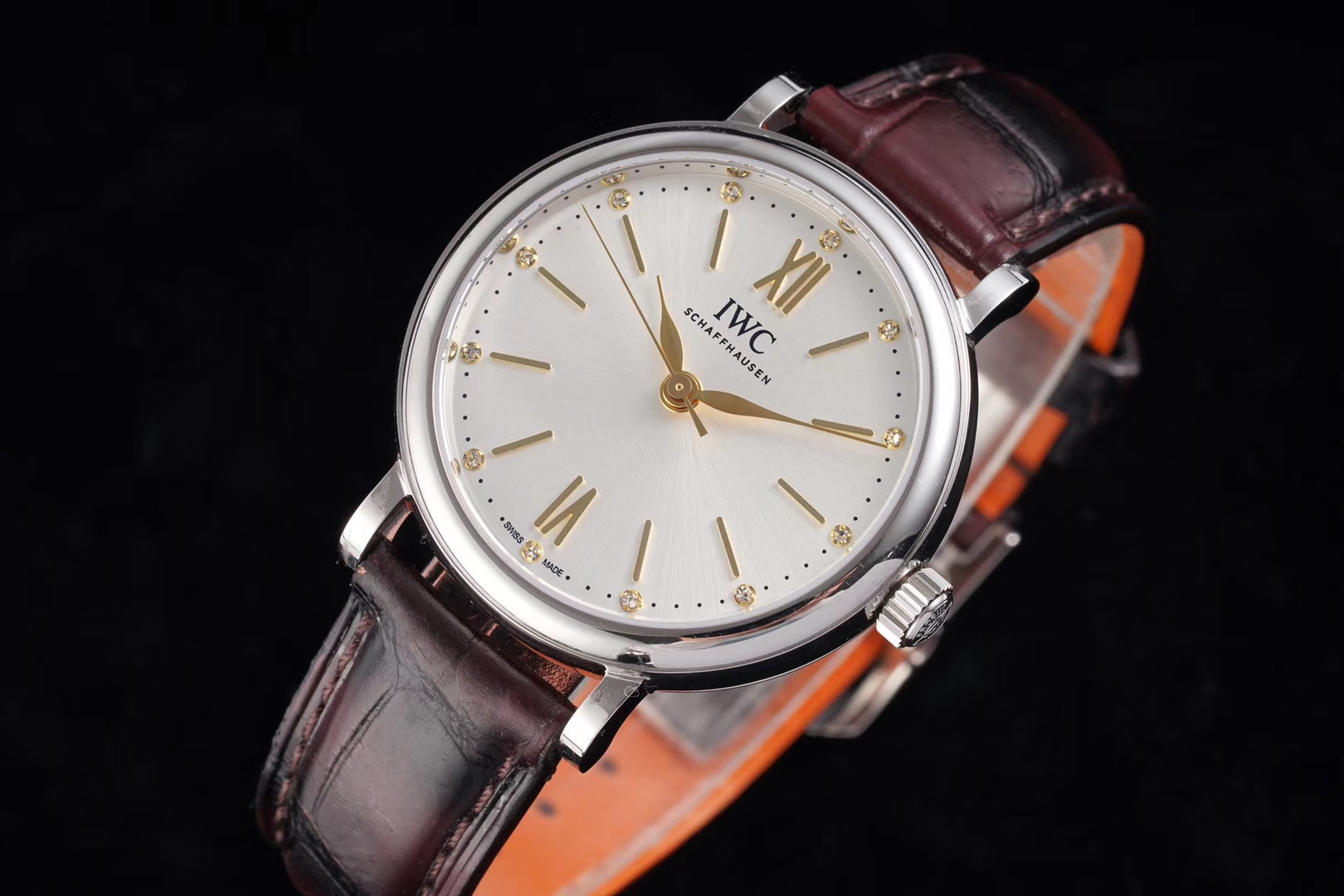 iwc万国表推出全新柏涛菲诺自动腕表34mm系列aisi316l精钢表壳面盘