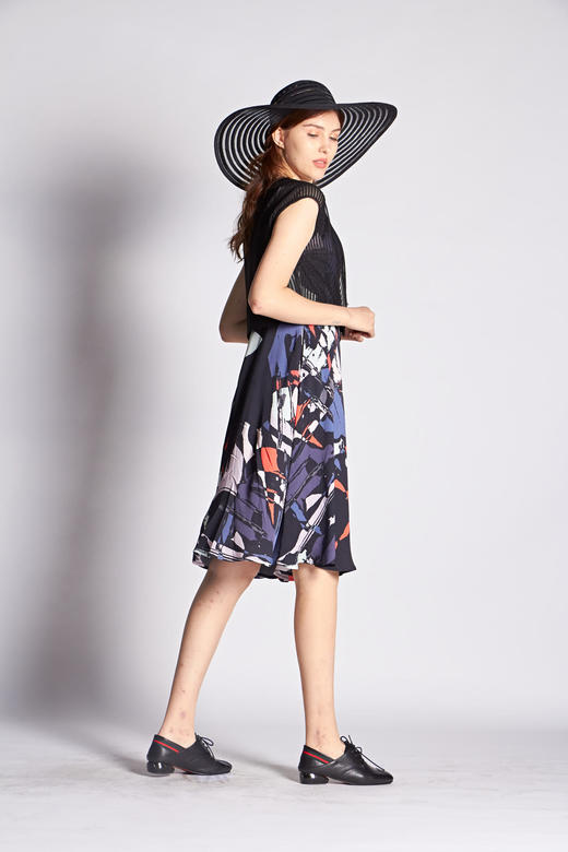 【伯妮斯茵】2S6391--黑色连衣裙--盛开的杏树--《燃烧的灵魂--梵高》 商品图3