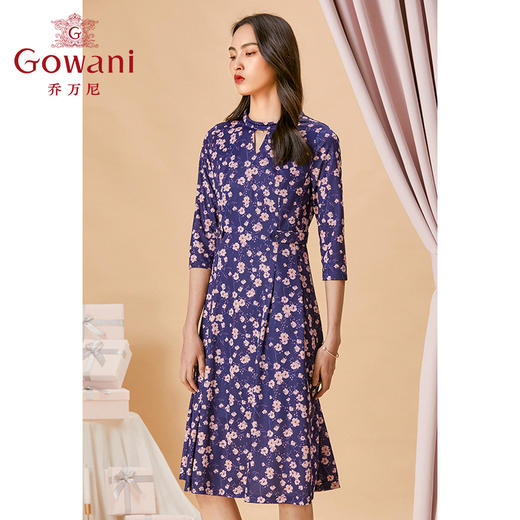 乔万尼领口三角镂空设计印花收腰显瘦连衣裙ES1E018 商品图2