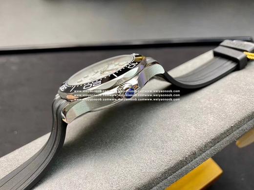 VS 欧米茄 海马300m熊猫色 白陶瓷表盘，8800机芯 真实实拍图。VS欧米海马，卖家、买家都不用担心打脸的版本。 商品图4