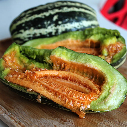 【山东.博洋9号 羊角蜜瓜】果香浓郁，清甜脆爽，甘甜多汁，瓜肉香甜脆，瓜汁似蜜糖～ 商品图1