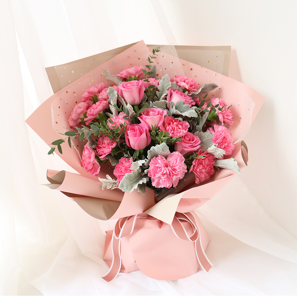 玫红色精品康乃馨花束