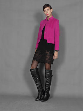 【伯妮斯茵】黑色内搭针织衫--163E220--《地中海人物群像
》-《艺术发轫》