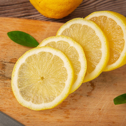 【尤力克黄柠檬 3斤】|  果实饱满，酸爽多汁，黄色的果皮包裹着嫩嫩的果肉，打开瞬间就能闻到柠檬的清香，满是酸爽好滋味 商品图4