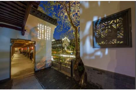 ★周末不加价★¥628起/晚，入住【南京夫子庙夜泊秦淮君亭酒店·金陵书画院】秦淮河畔街景四季房+双人早餐+迷你吧，赠定制面膜！免费停车，睡进十里秦淮风景里超多景点环绕，有效期至2025年12月29日 商品图1