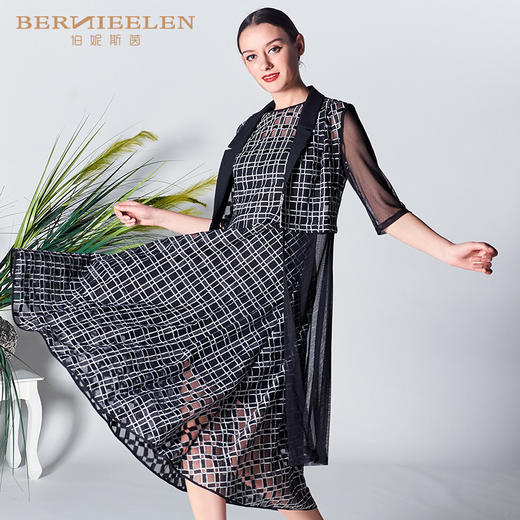 2D6891--黑白风衣--撒马尔罕之心--《智慧之光--波斯艺术》 商品图1