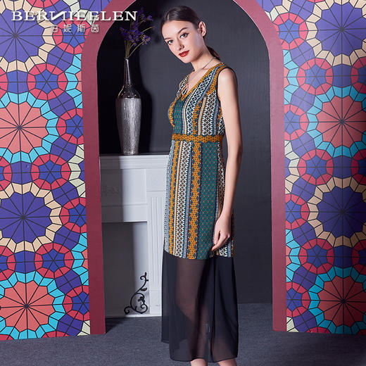 2S68815--绿色连衣裙--64道祝福--《智慧之光--波斯艺术》 商品图4