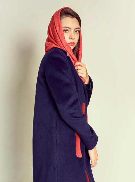 6W6701--《红围巾的女人》主题围巾--《画尽世间光影，只为挚爱女人》 商品图2