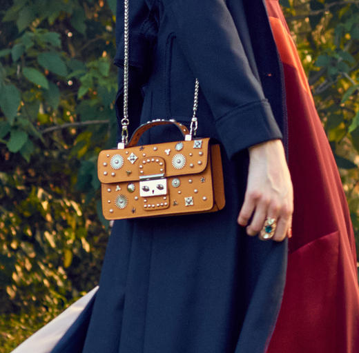 【伯妮斯茵】3J6711-橙色真皮带钉时尚包 商品图5