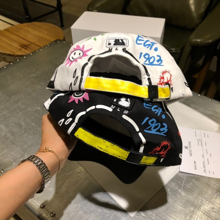点此购买ny手绘涂鸦棒球帽鸭舌帽元139659