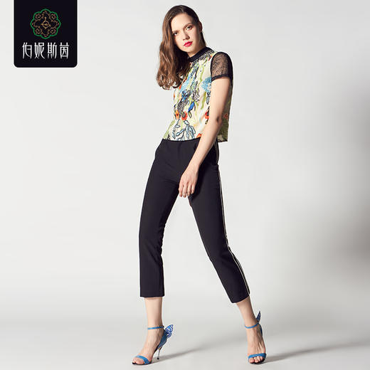 2T6931--绿色T恤--国王的虔诚--《智慧之光--波斯艺术》 商品图1