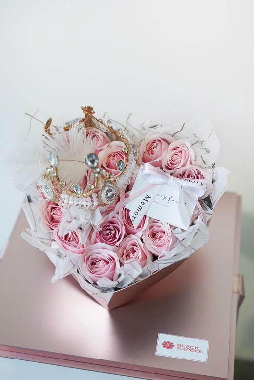 皇冠女神花盒（11朵粉色玫瑰鲜花）我爱你,每一天 商品图0
