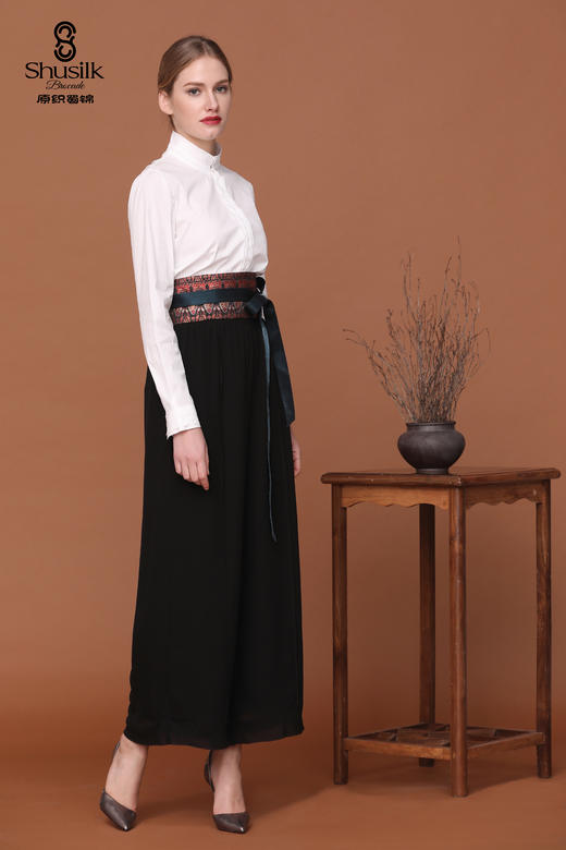 S17002-1女士立领长袖白衬衫 商品图1