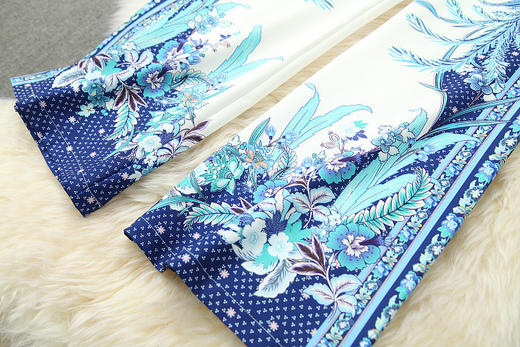 LYY-T10539春季新款民族风印花翻领衬衫+高腰喇叭阔腿裤套装 商品图3