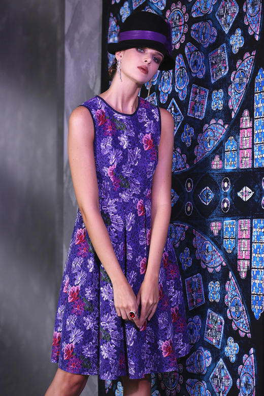 【伯妮斯茵】性格蕾丝短款无袖连衣裙--太阳窗的幻想--《因汉而生--哥特》3S6213 商品图3