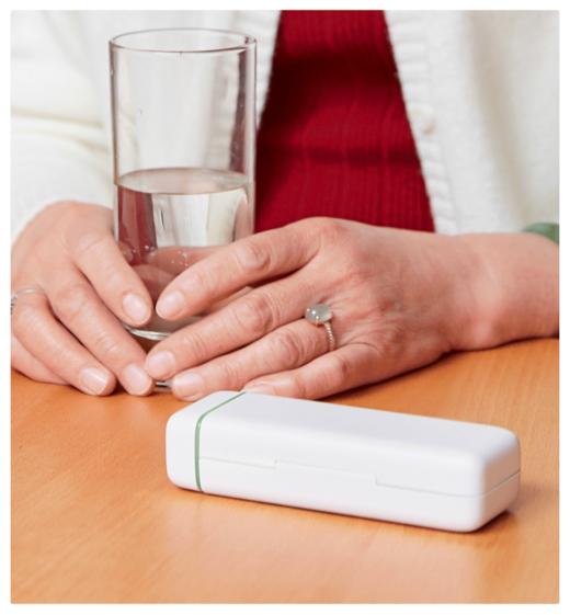 HiPee智能健康药盒 方便便携,微信提醒. 备药物库,扫一扫直接添加服药计划（月光白）1件 商品图1