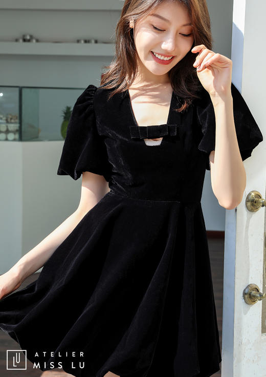 AtelierMissLu / Olga-经典黑丝绒泡泡袖公主裙 商品图10