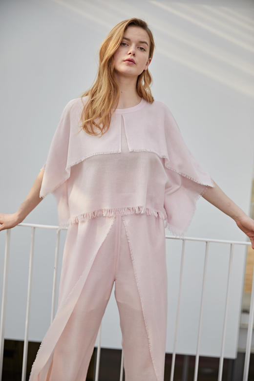 四季之衣 | 圆领斗篷式女上衣 SJF18W320B / SJF18K321A 商品图6