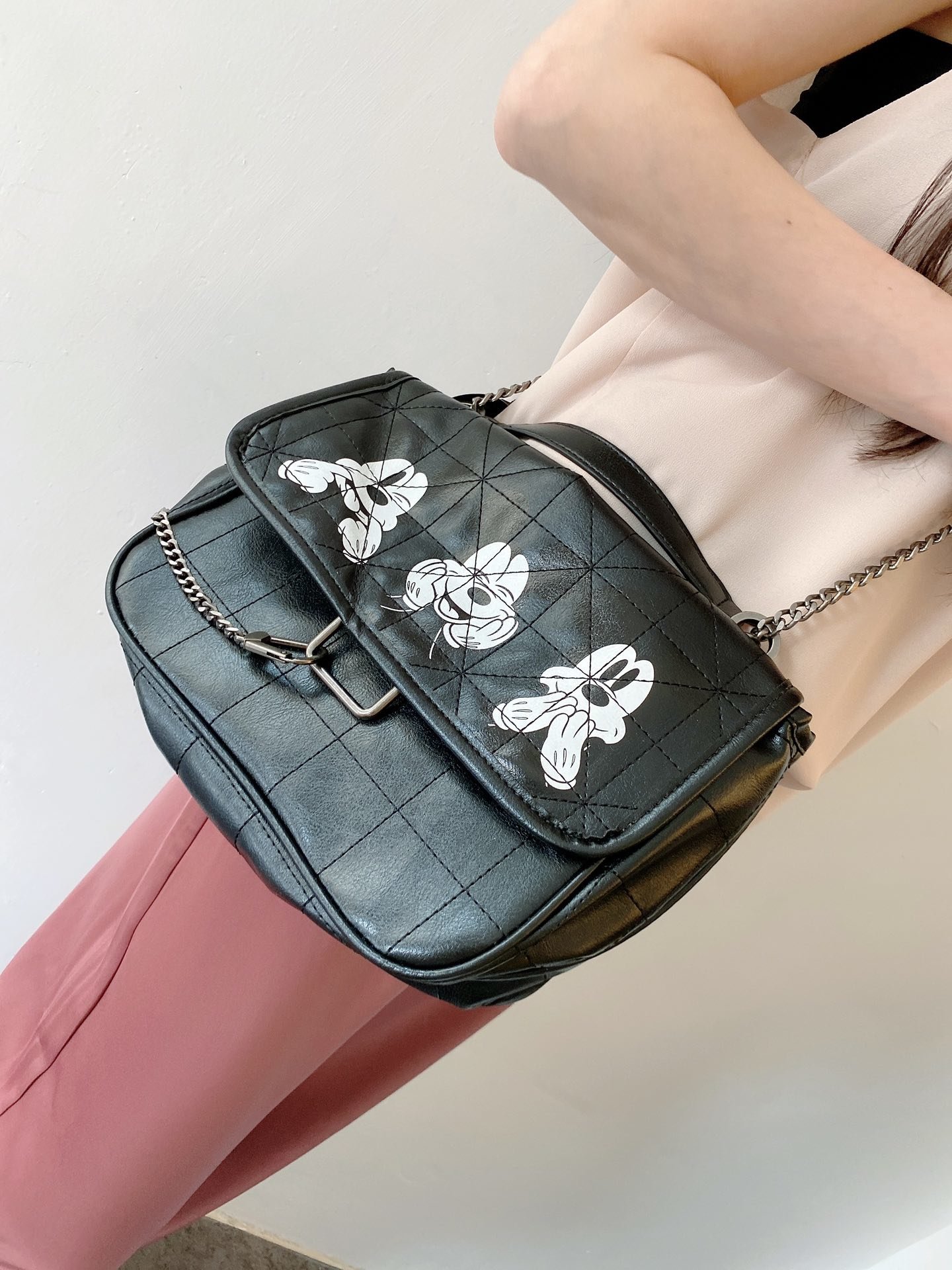 zara卡通米奇流浪包