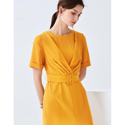 EITIE爱特爱女装春款时尚通勤V领收腰显瘦纯色连衣裙女中长款6107826 商品图2