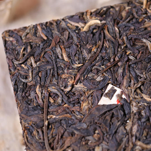 澜沧古茶2004年007早春乔木大砖干仓普洱老生茶经典口粮 250g 商品图6